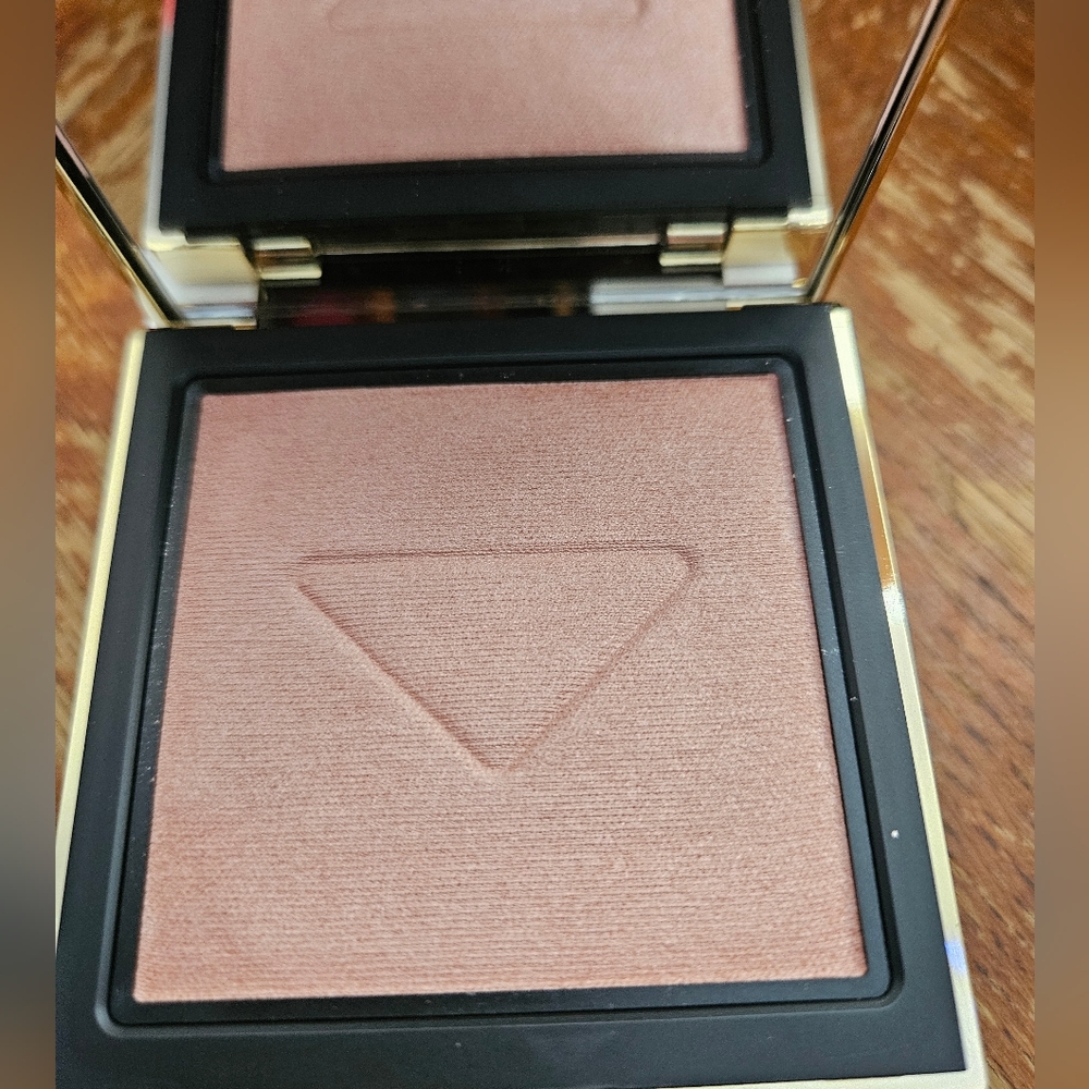 Prada Highlighter- Pink - NIB